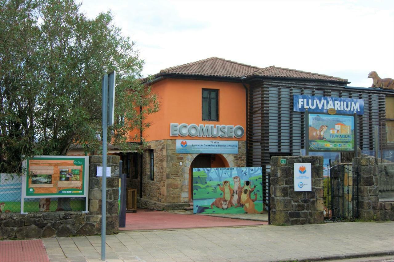 Hostal Lierganes Fluviarium Rooms Exterior photo