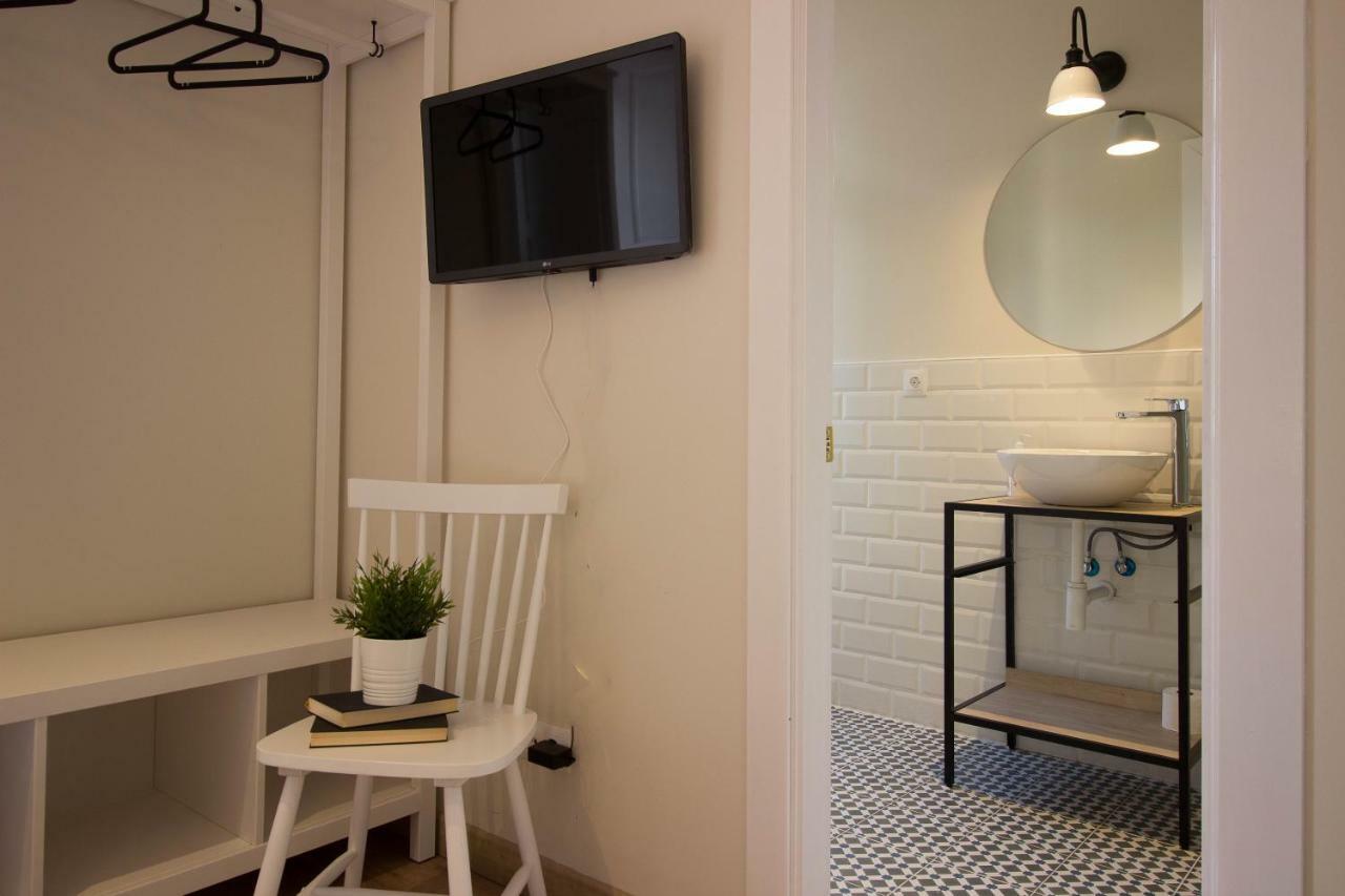 Hostal Lierganes Fluviarium Rooms Exterior photo