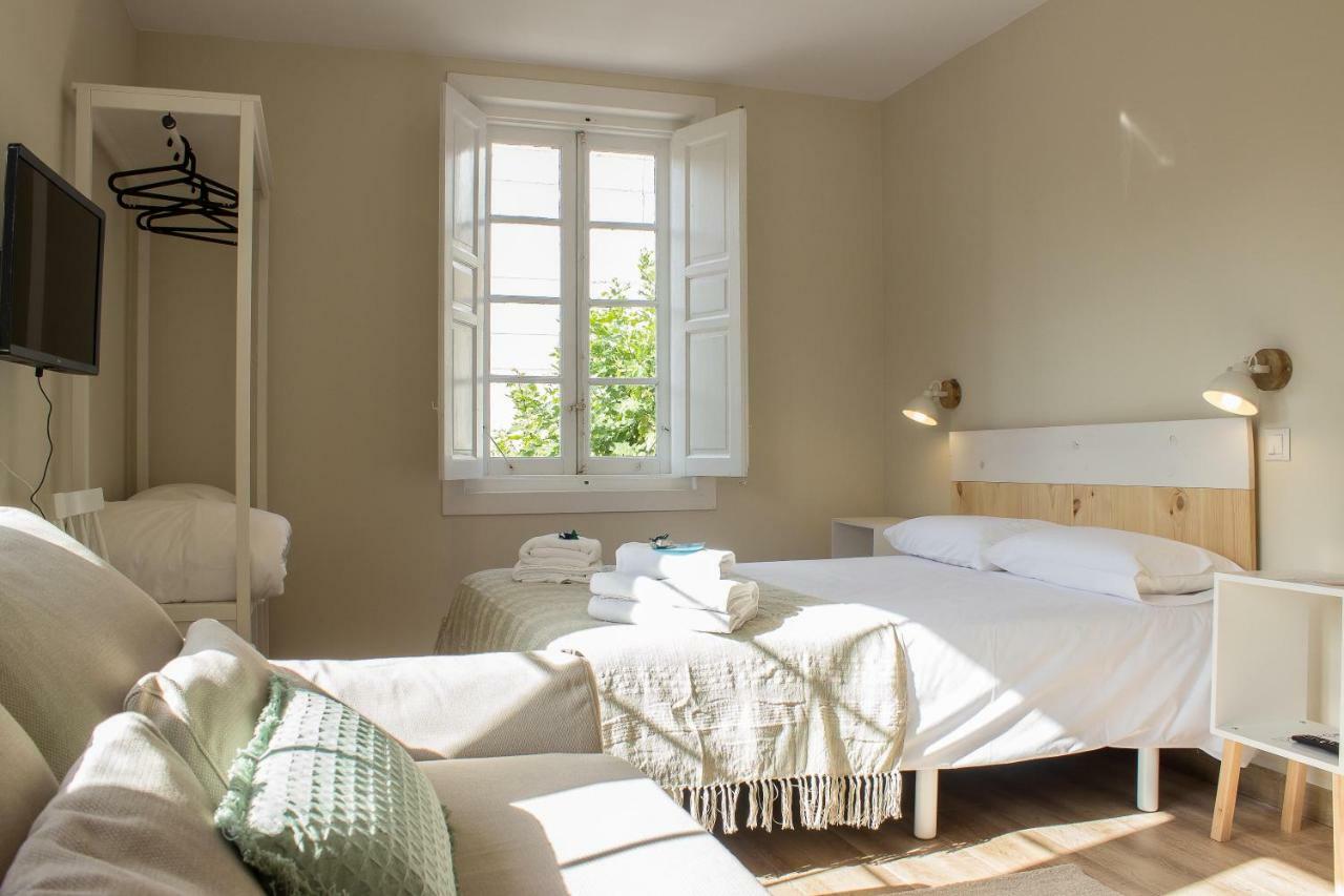Hostal Lierganes Fluviarium Rooms Exterior photo